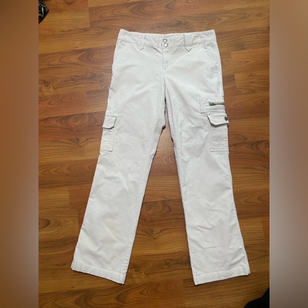 LIZ&CO vintage cargo corduroy low rise beige bootcut pants no back pockets